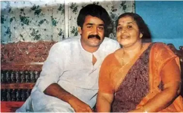 Mohanlals Mother Shanthakumari Passes Away at 90 Malayalam Film Industry in Mourning